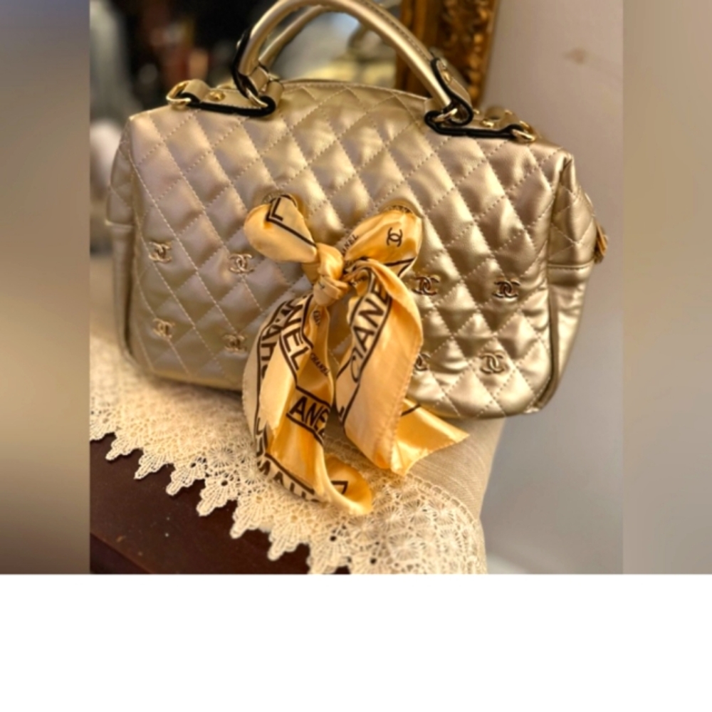 Hand bag NWOT